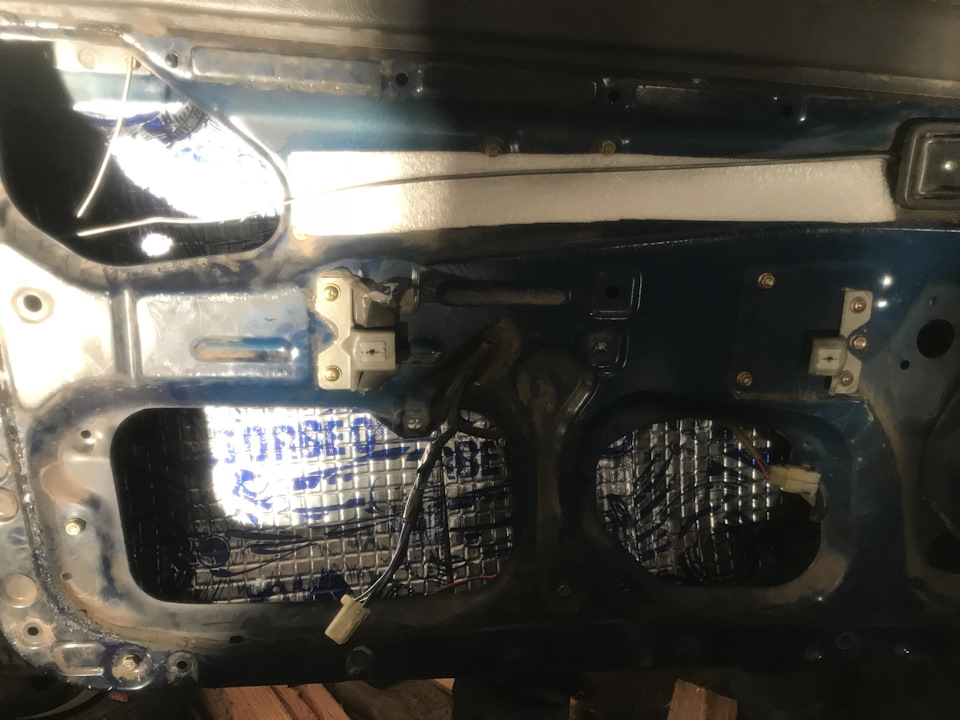 Детям жрать нех@й, а он плащ болоневый купил — Ford Festiva, 1,3 л ...