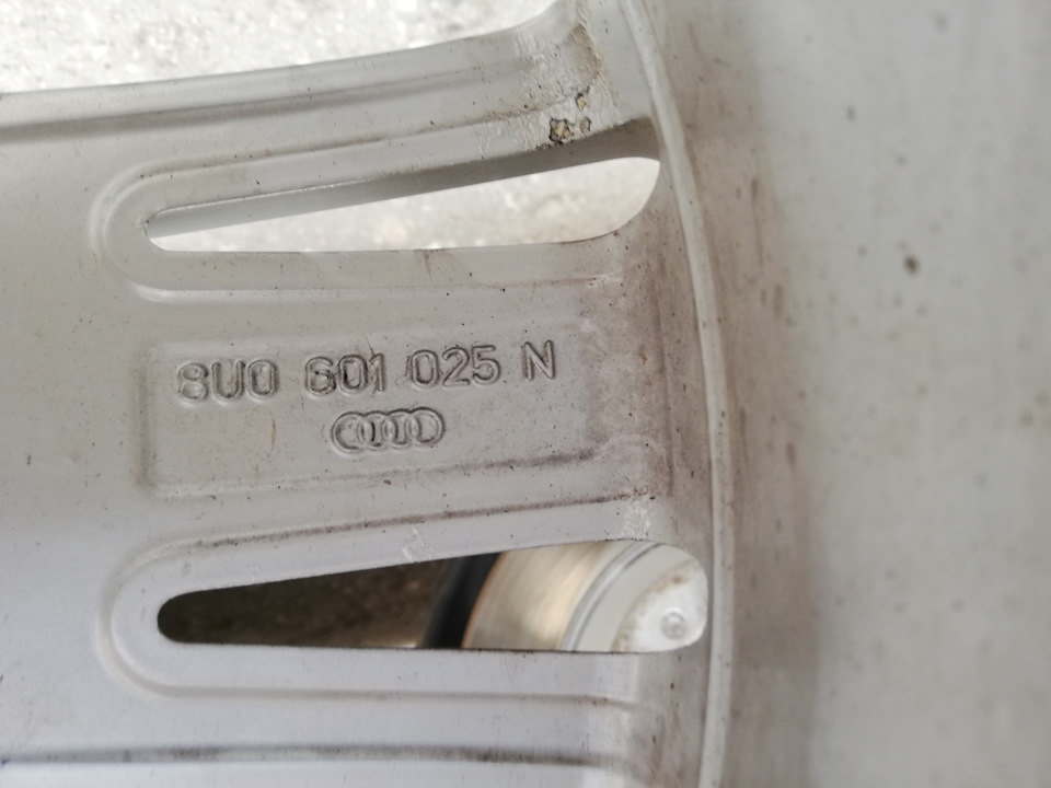 Фото в бортжурнале Audi A6 Avant (C6). Запчасти на фото: 601025