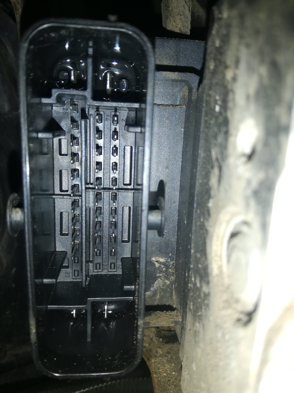 Разъём чистый как и фишка. — Peugeot 308 (1G)