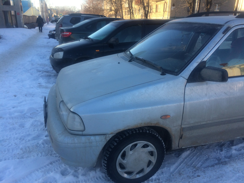 Все совпадения случайны — KIA Pride (1G)