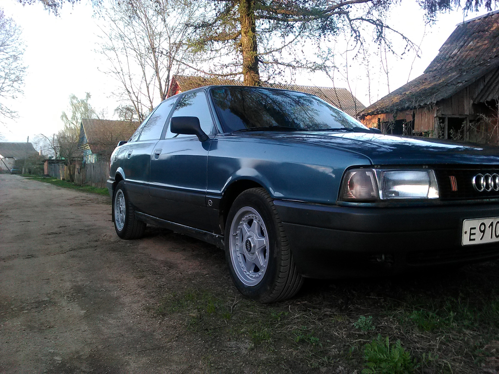 Черный дым ауди 80. Speedline Audi 80. Диски Спидлайн Ауди 80 б3. Ауди 80 97 года. Audi 80 Speedline диски.