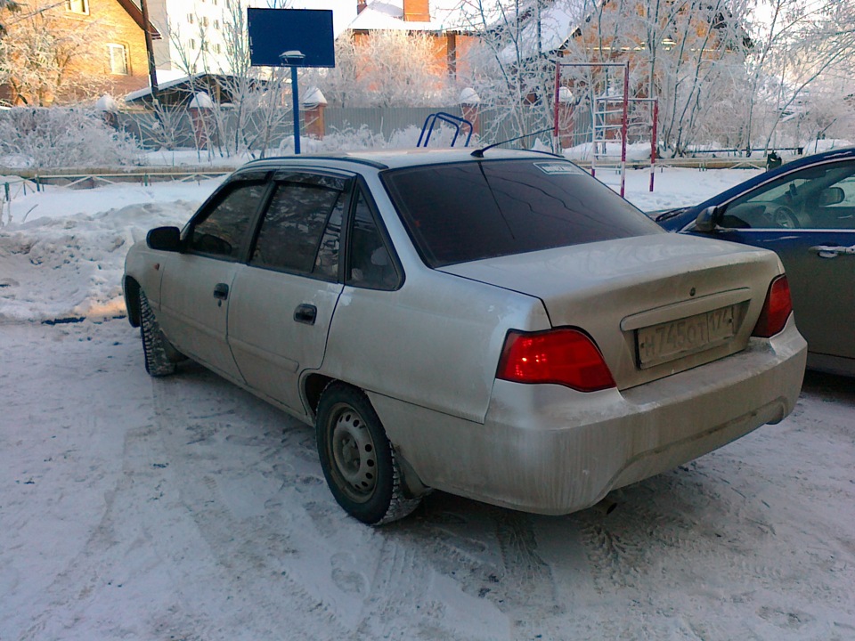 Daewoo Nexia серая