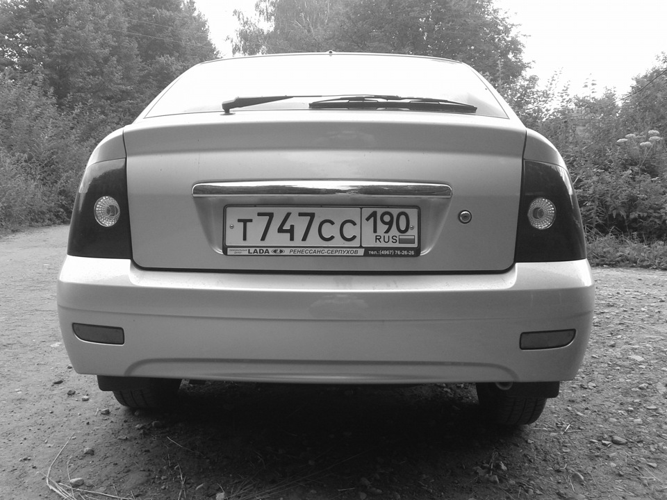 тонированные фары — Lada Приора хэтчбек, 1,6 л, 2011 года | стайлинг ...