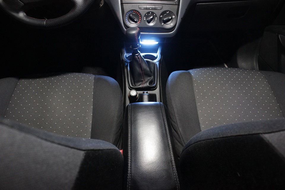 Подлокотник для Grande Punto — FIAT Grande Punto