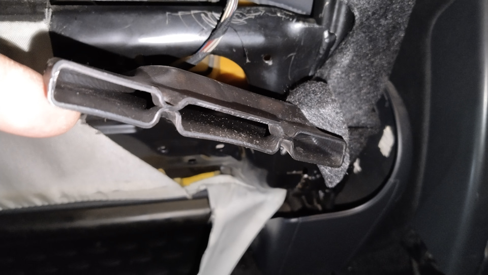 Воздухозаборник — Land Rover Range Rover (3G)