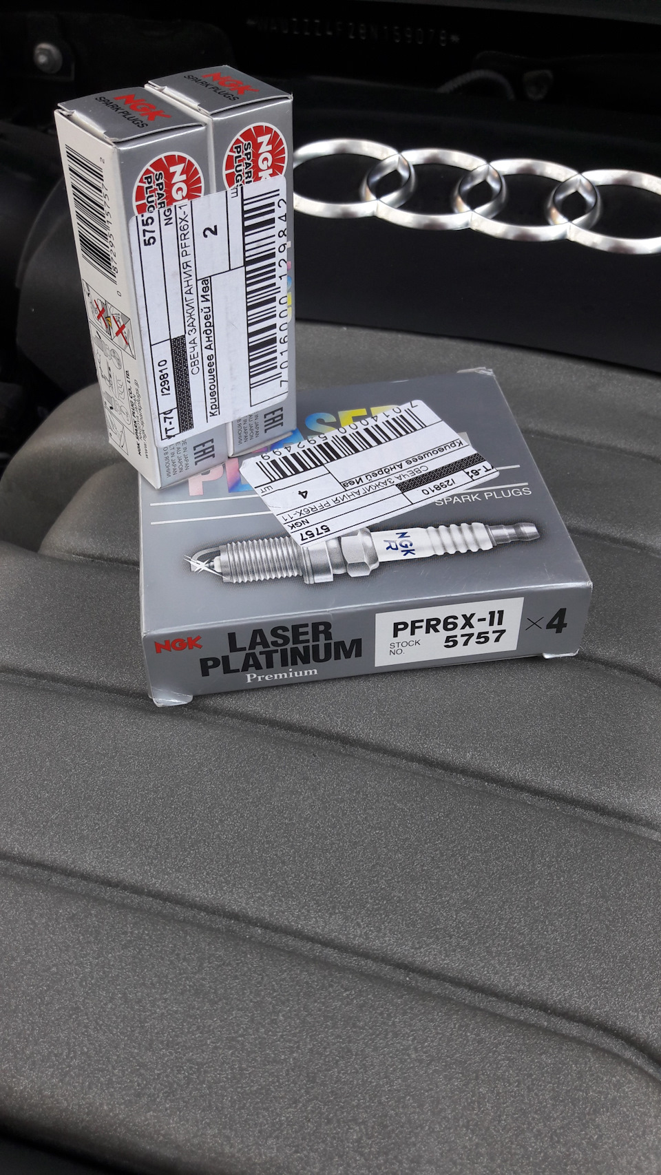 Замена свечей и измерение компрессии — Audi A6 (C6), 2,8 л, 2008 года ...