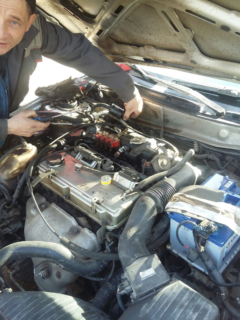 Замена фильтров ГБО и шлангов — Mitsubishi Galant (8G), 2,4 л, 2003 ...