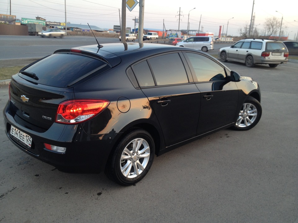 Chevrolet Cruze 2014 хэтчбек черный