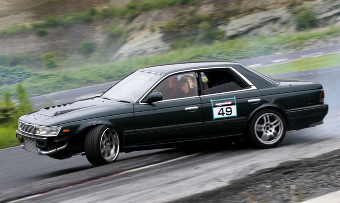 Nissan Laurel c33 s13