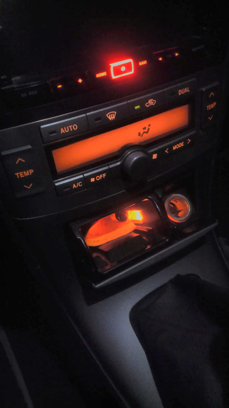 Фото в бортжурнале Toyota Avensis II