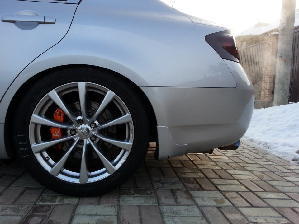 Хорошие колеса форум. 245/40 R18 gs300. Lexus GS 245 45 18. Lexus is 250 r18 245 45. Lexus суппорт r18.
