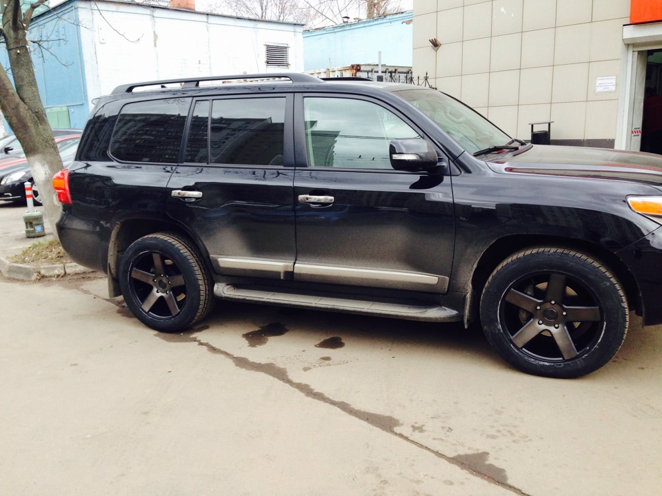 Диски ленд крузер. Toyota Land Cruiser 200 r20. Диски r20 для Toyota Land Cruiser 200. Land Cruiser 200 диски Dub r22. Toyota Land Cruiser 200 колеса r20.