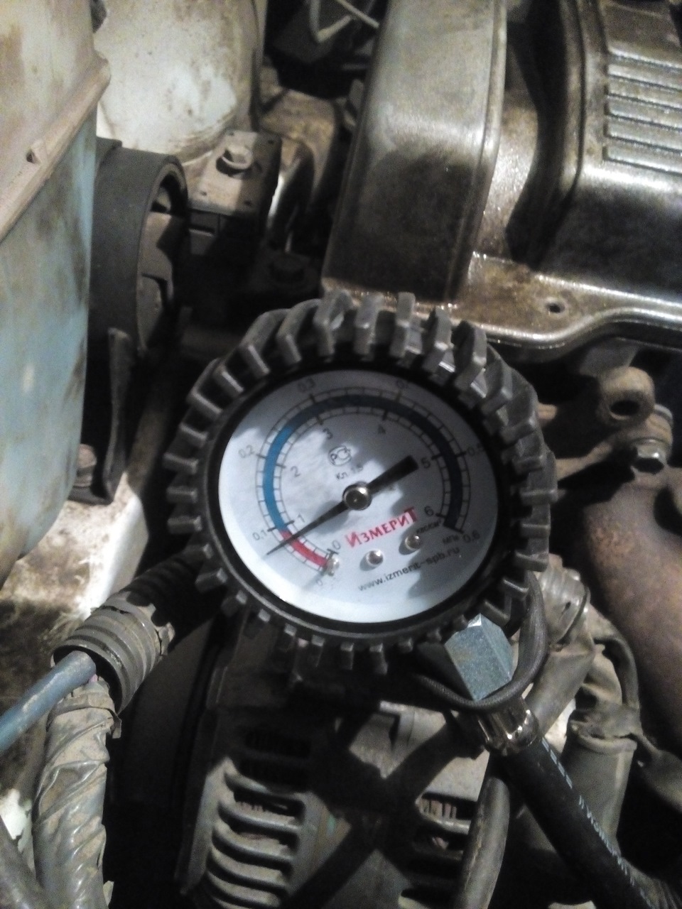 Мигает аварийное давление масла на малых оборотах — Toyota Carina (7G ...