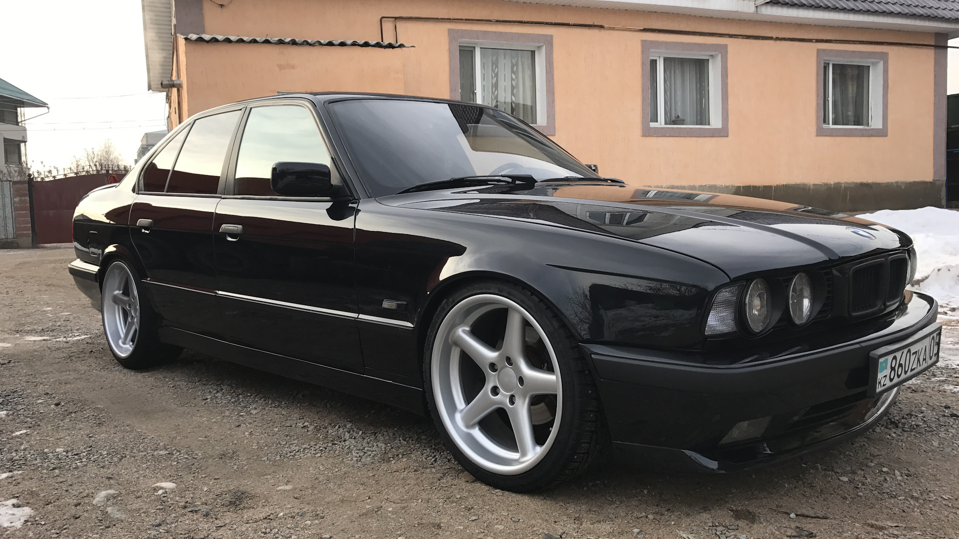 BMW e34 r19