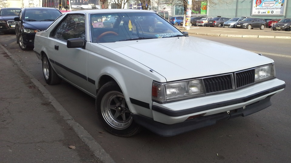 toyota corona : 1983 года