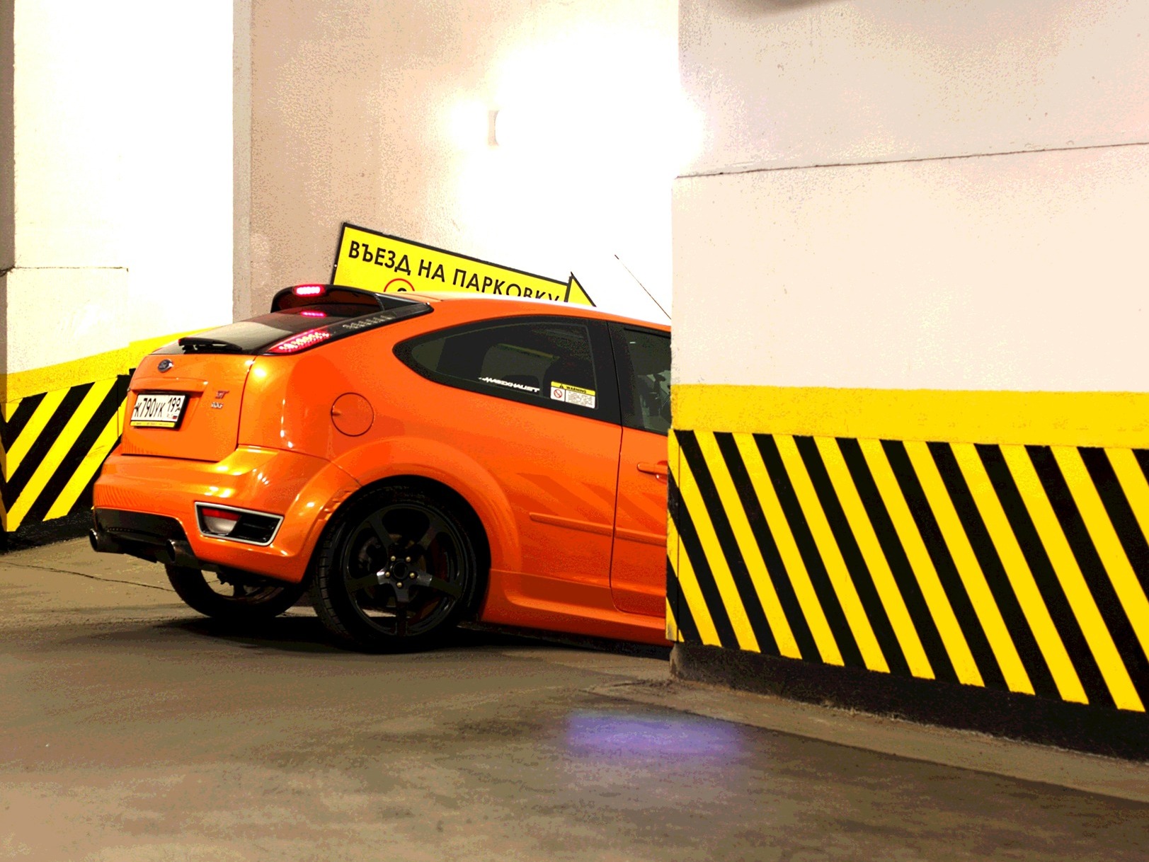 Стойки Джус драйв. Ford Focus St ar parking. Джус драйв.