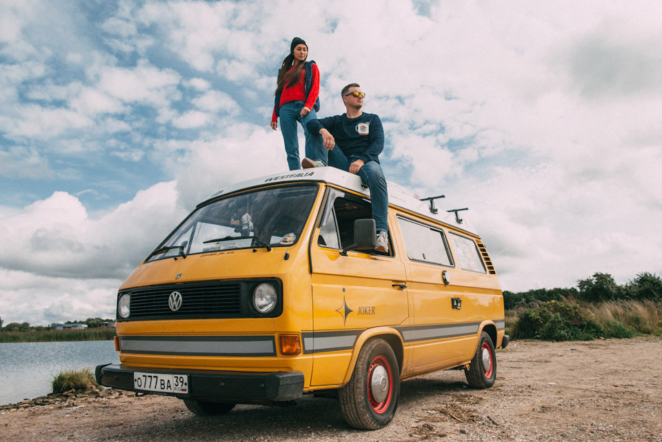 Orange VW t2 vanlife