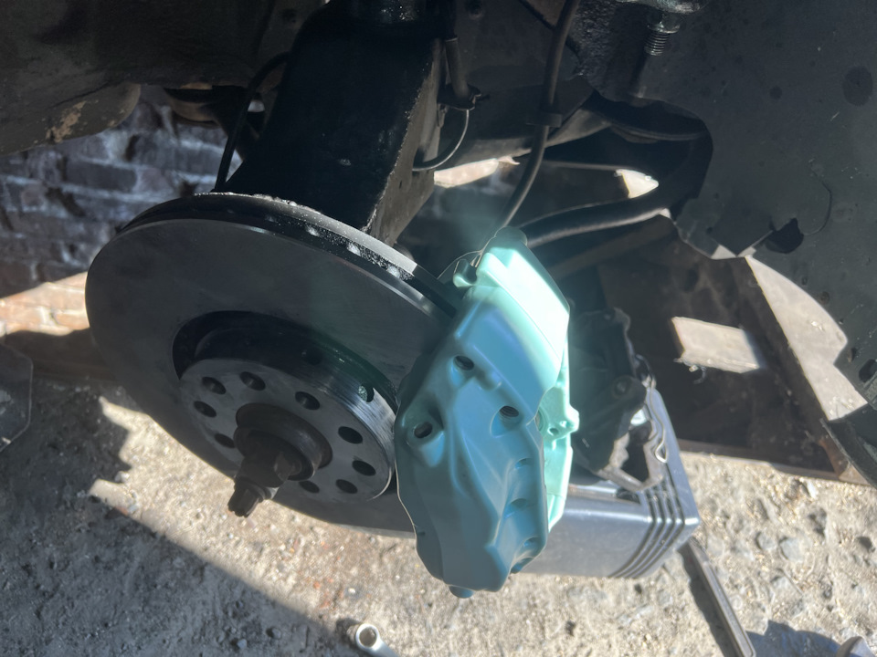 Тормоза перед 312 под brembo e38 — Audi A6 (C4), 2,5 л, 1996 года ...