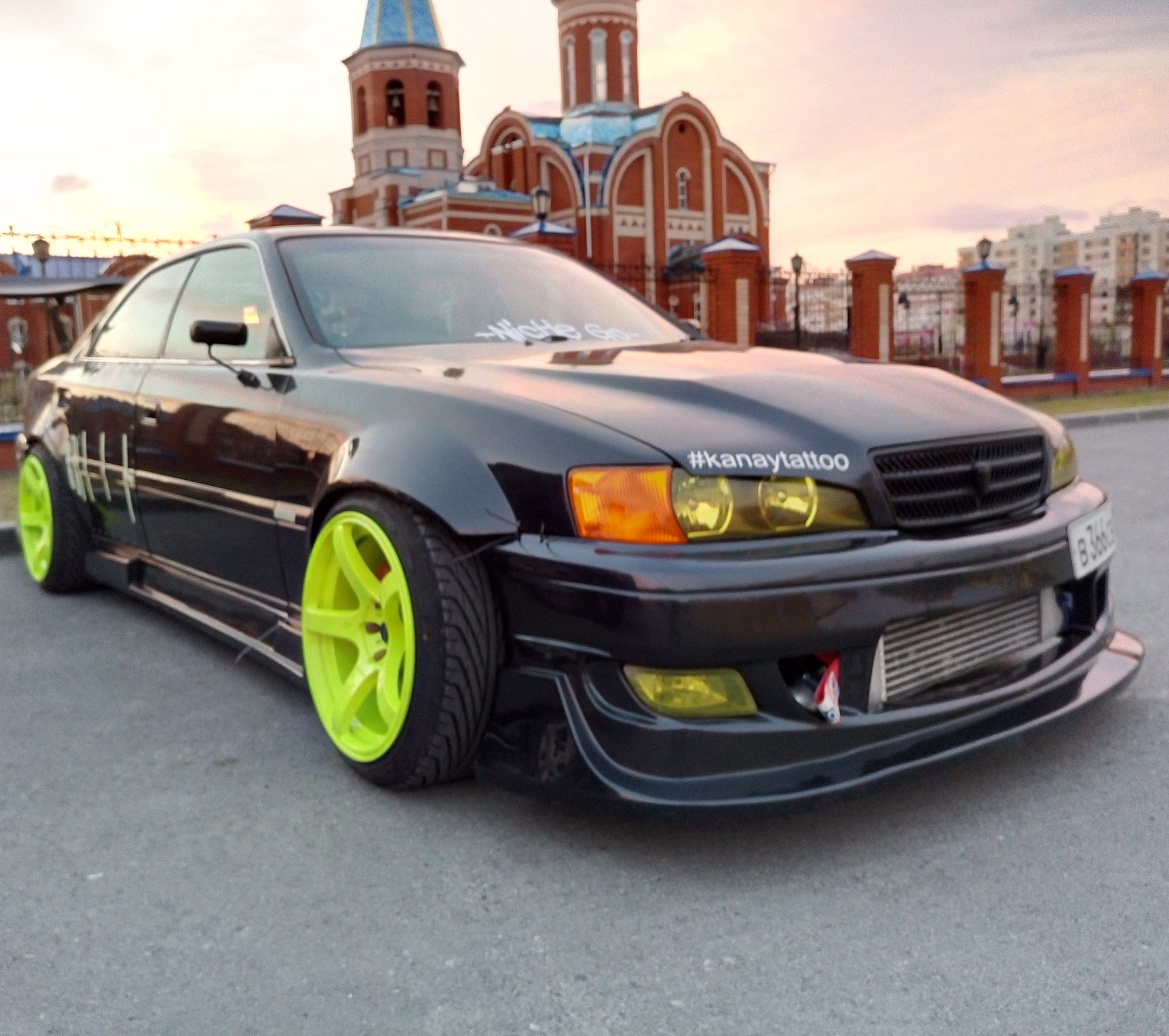 Toyota Chaser 100 Р·РµР»С‘РЅС‹Р№