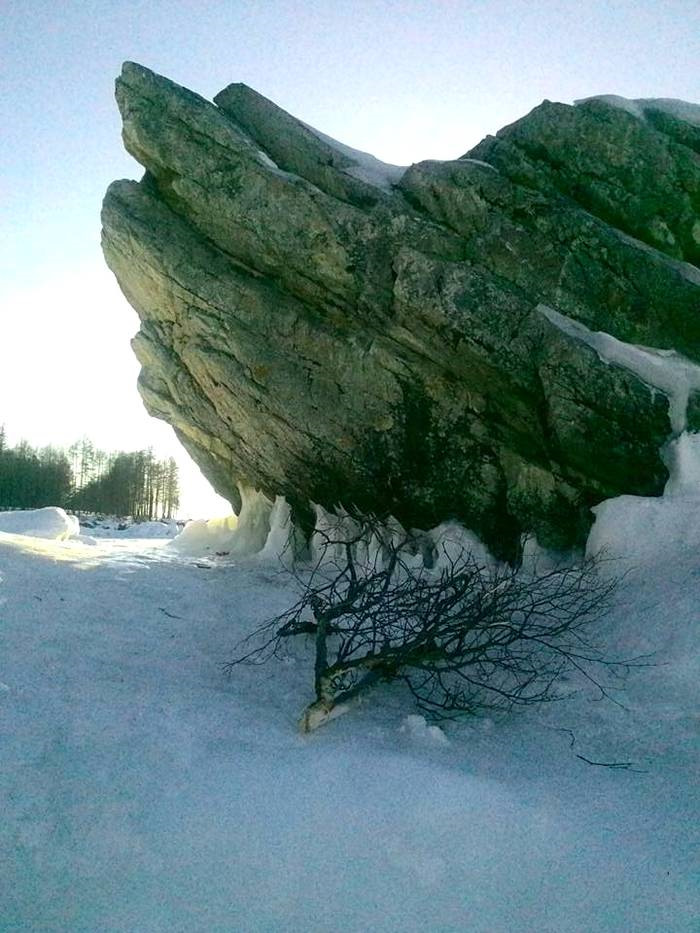 Скала каменная черепаха Байкал