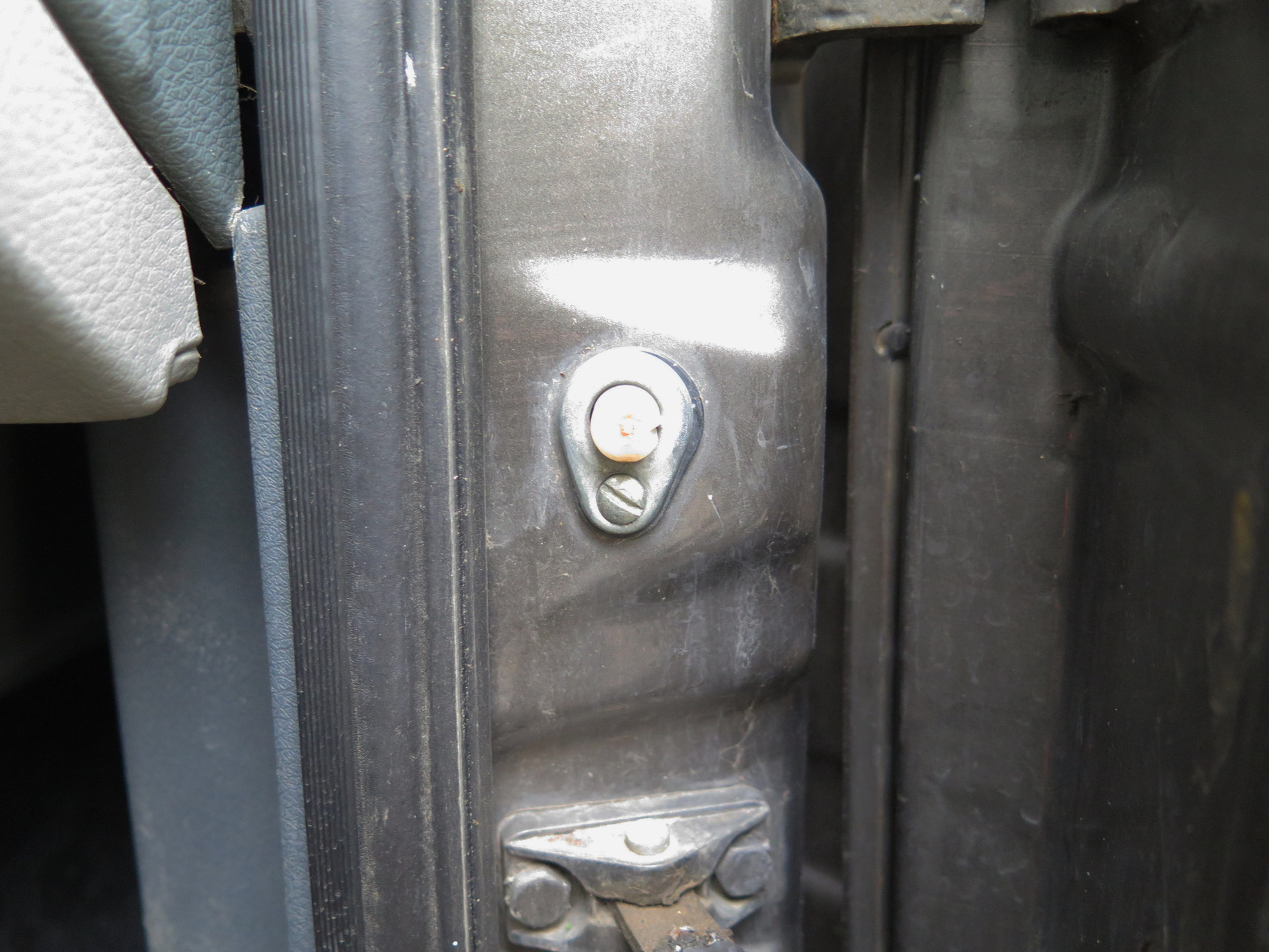 КОНЦЕВИКИ ДВЕРЕЙ (как у всех))) — УАЗ Patriot, 2,7 л, 2008 года ...