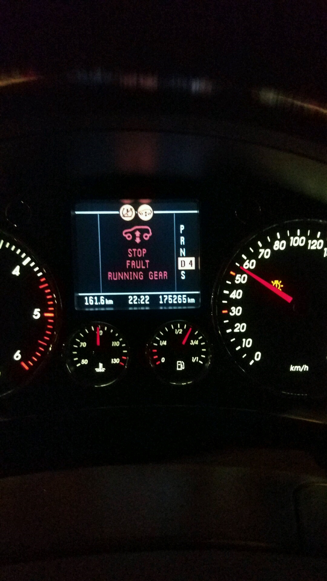 Stop faulted. Туарег 2004 3. Brake assist workshop 2005 touareg. Brake fault stop vehicle фольксваген туарег 3,2. Фольксваген туарег ошибка running gear fault.