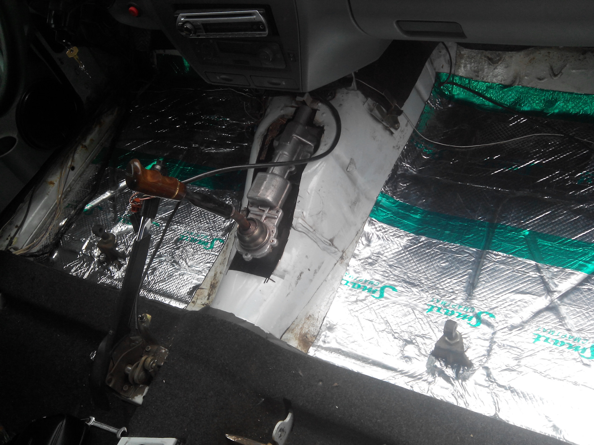 шумоизоляция волги и установка кулисы газ 31105 — ГАЗ 3102, 2,5 л, 2002 ...