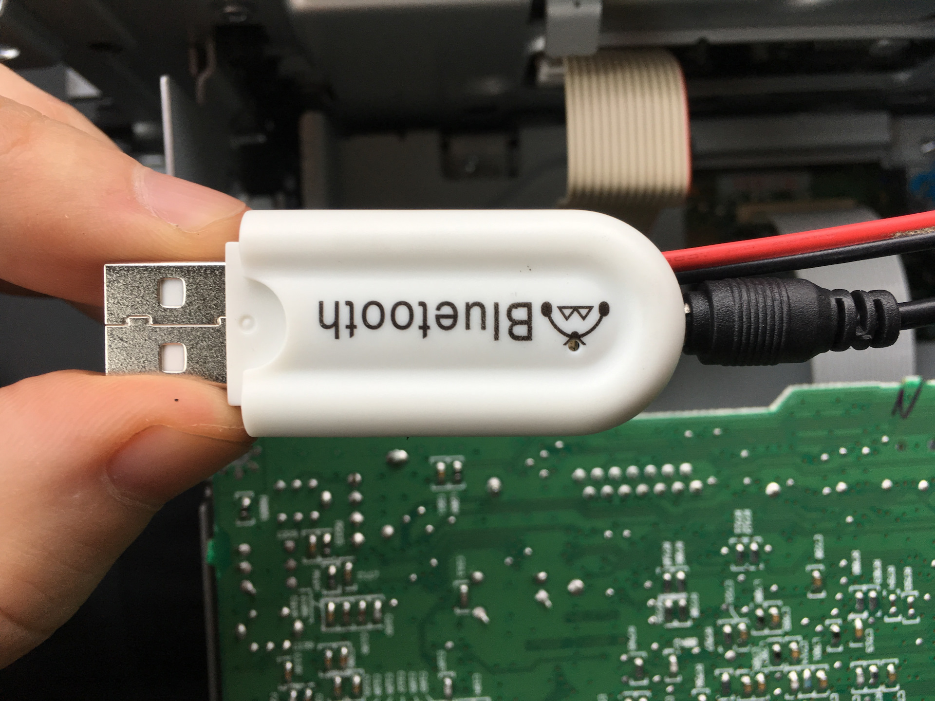 Блютуз модуль для автомагнитолы 12 вольт. Bluetooth адаптер для магнитолы pioneer. Адаптер bluetooth для форд фокус. Юсб блютуз адаптер для автомагнитолы. Днс прикуриватель адаптер блютуз.