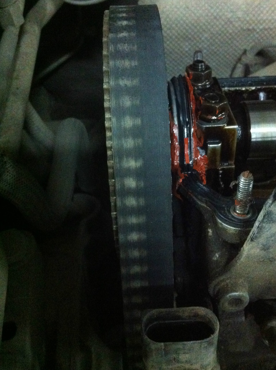 Почти исправна. Замена гидриков и маслосъёмных. — Volkswagen Golf Mk4 ...