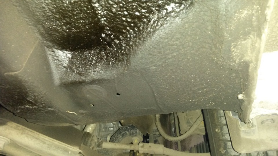 ударил днище автомобиля. удариться передним днищем авто.