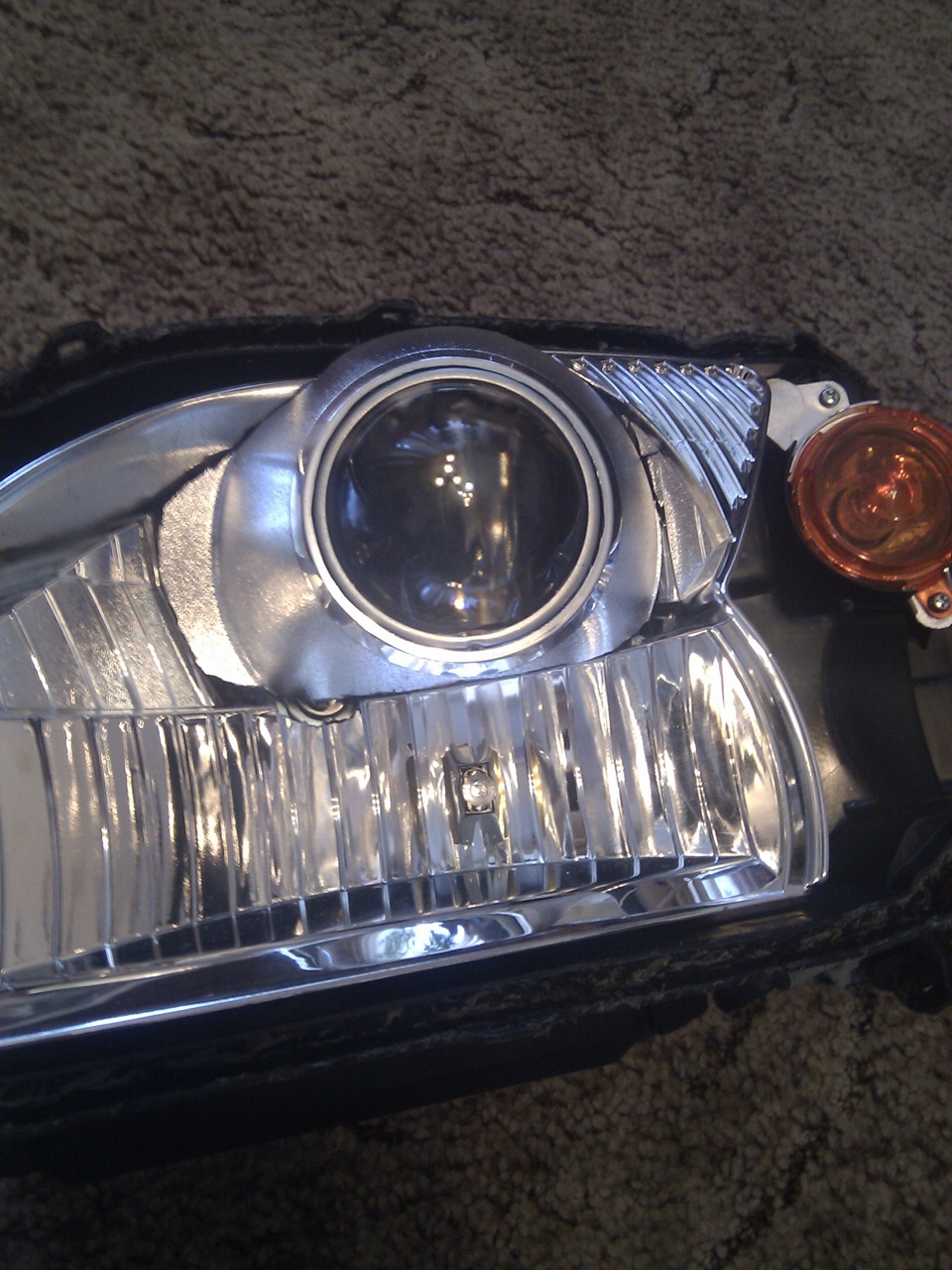 Субару аутбек линзы. Линзы в фары subaru outback 2007 года. Субару аутбек линзы. Фара субару легаси. Фары субару аутбек.