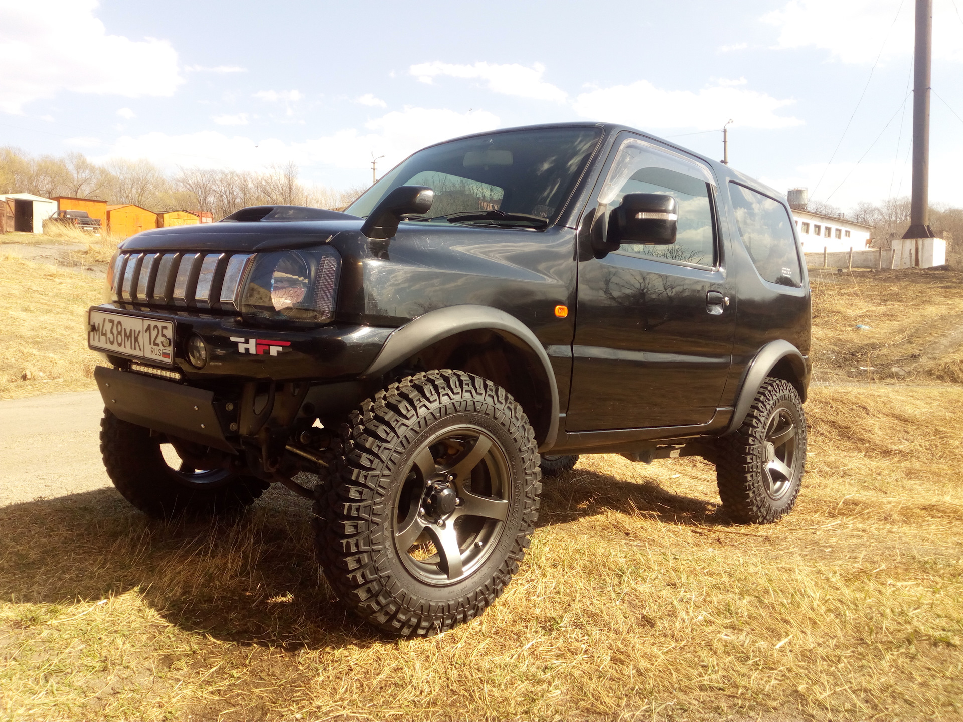 33 дюйма. Suzuki Jimny Maxxis. Судзуки Джимни краулер. Джимни на 16 колесах. Maxxis m8090 на Suzuki Jimny.