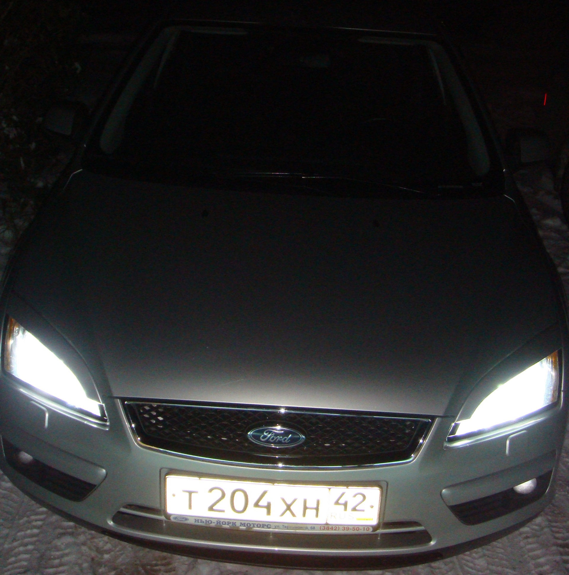 Строгий взгляд!))) — Ford Focus Hatchback II, 1,8 л, 2007 года | тюнинг ...