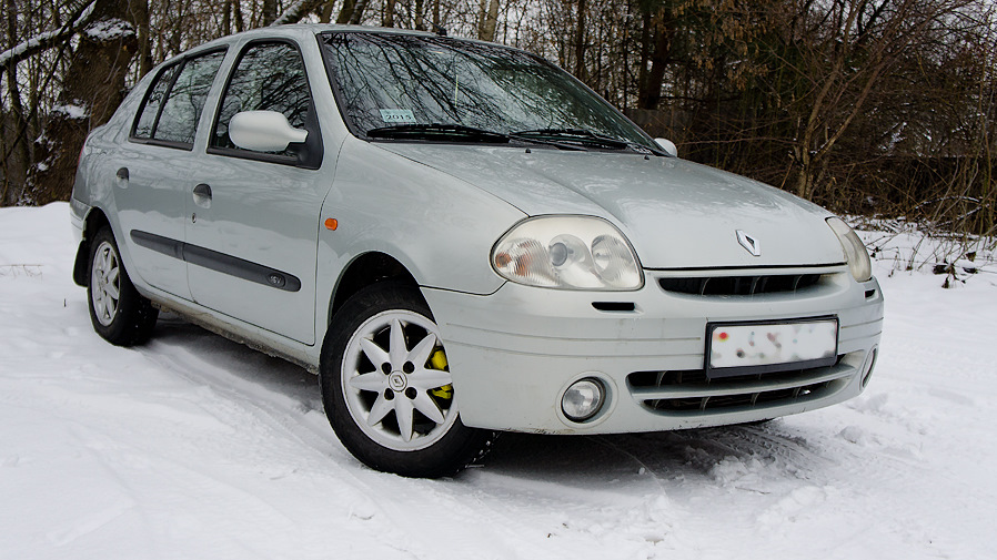Renault symbol 2002