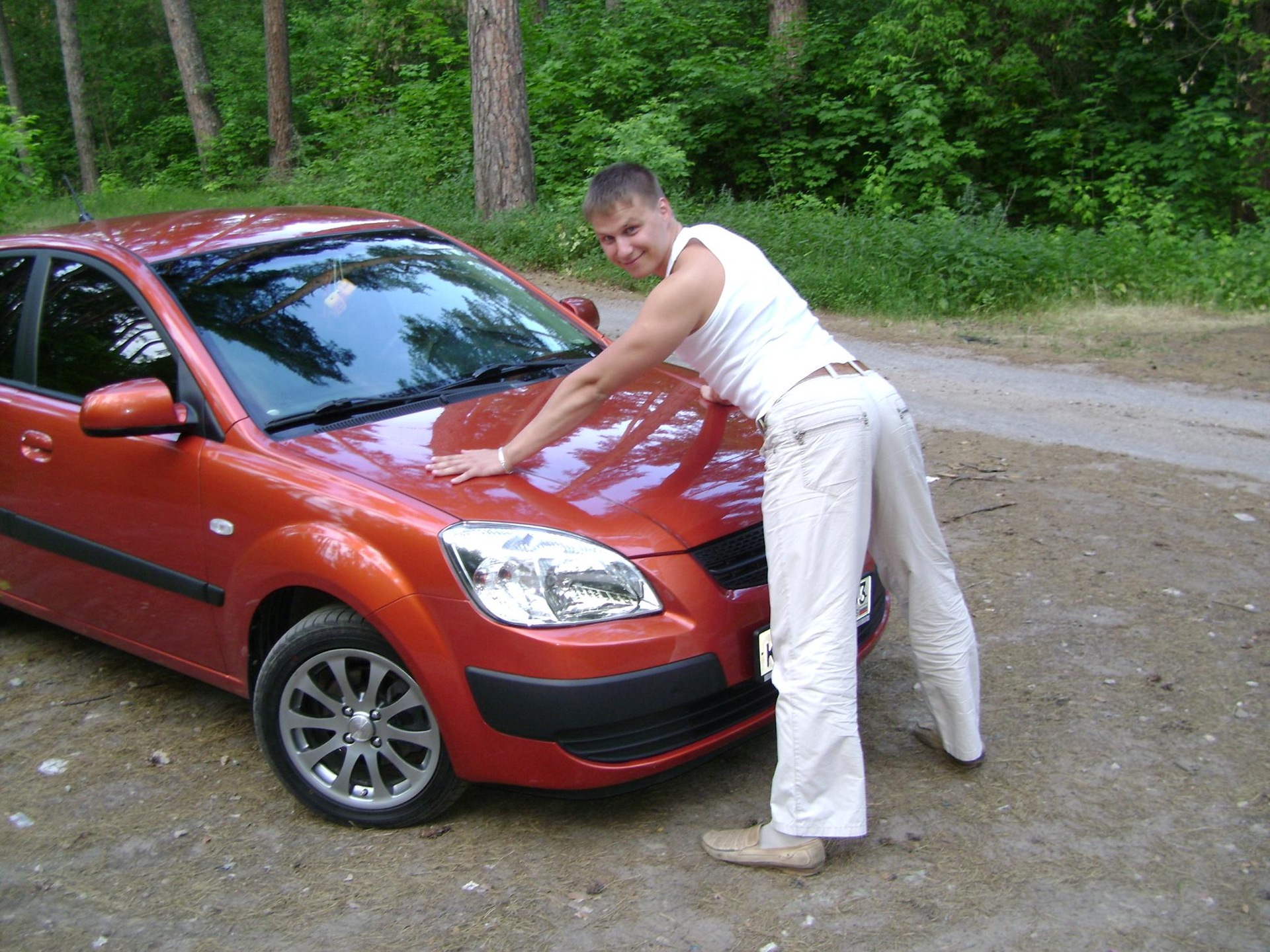 Фотки машины и девушки =) — KIA Rio 5-door (2G), 1,4 л, 2008 года |  фотография | DRIVE2