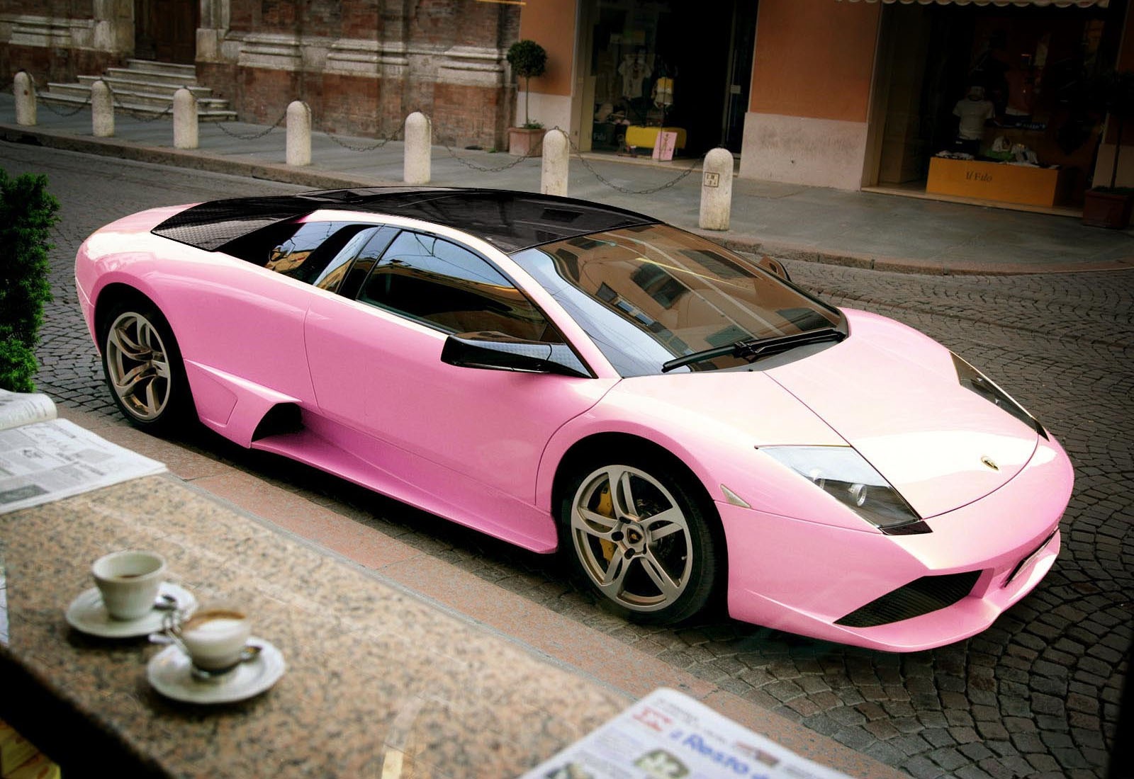 Lamborghini Murcielago розовая