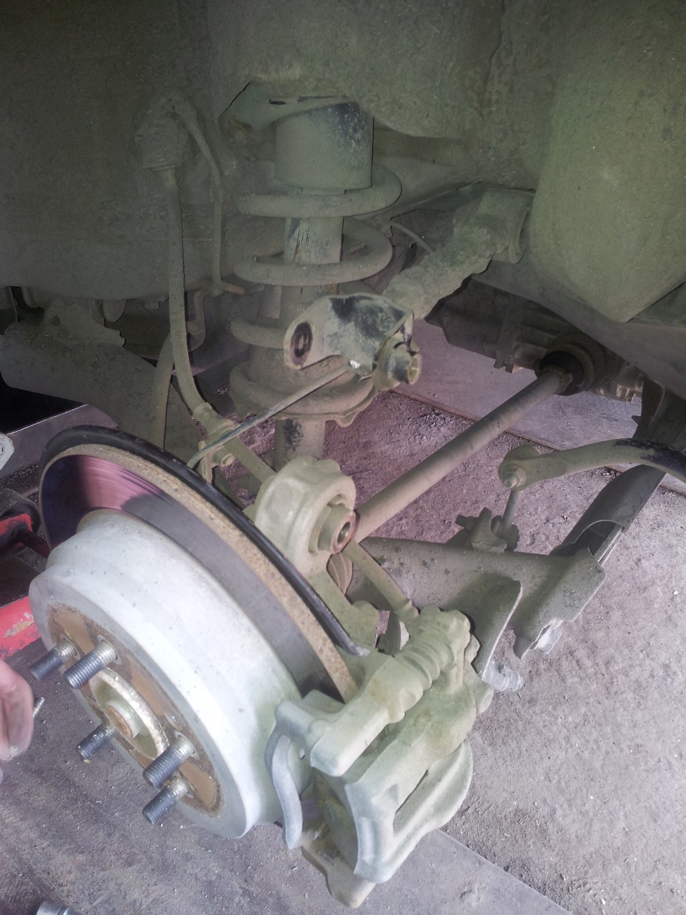 лопнул пыльник привода — Honda CR-V (RE), 2 л, 2007 года | визит на ...