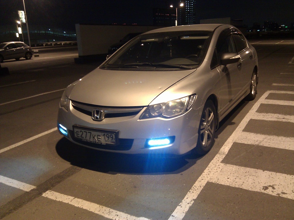 Туманки цивик 4д. ДХО led Honda Civic 4d. Led туманки Honda Civic 4d. ДХО светодиодные на Хонда Цивик 4д 2008. ДХО Хонда Цивик 4д.