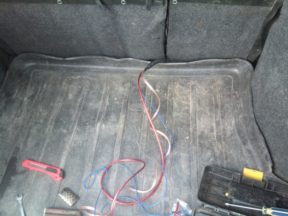 Установка усилителя и сабвуфера Blaupunkt::::/// — Lada 21124, 1,6 л ...