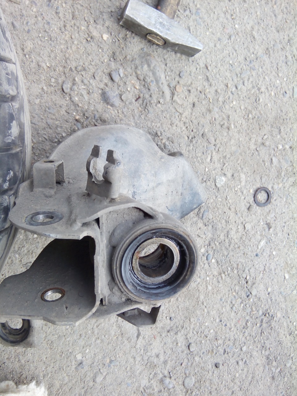 Замена подщипника поворотного кулака. — Nissan Primera (P11), 1,8 л ...
