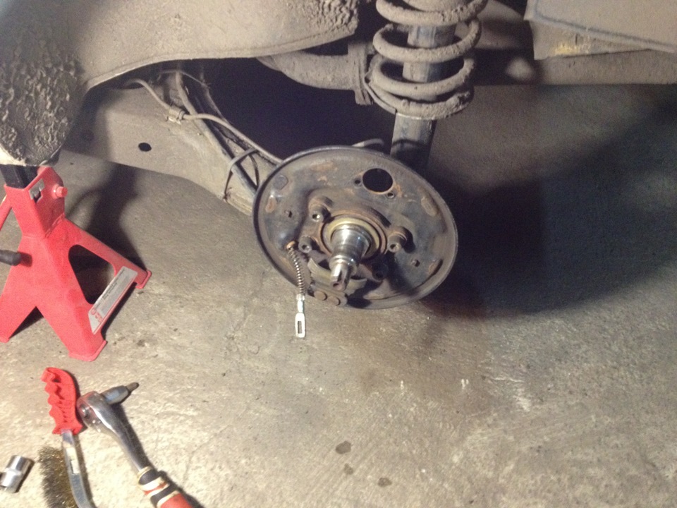 Установка Вазовской ходовой ч.2 (задние колеса) — ЗАЗ 1105, 1,5 л ...