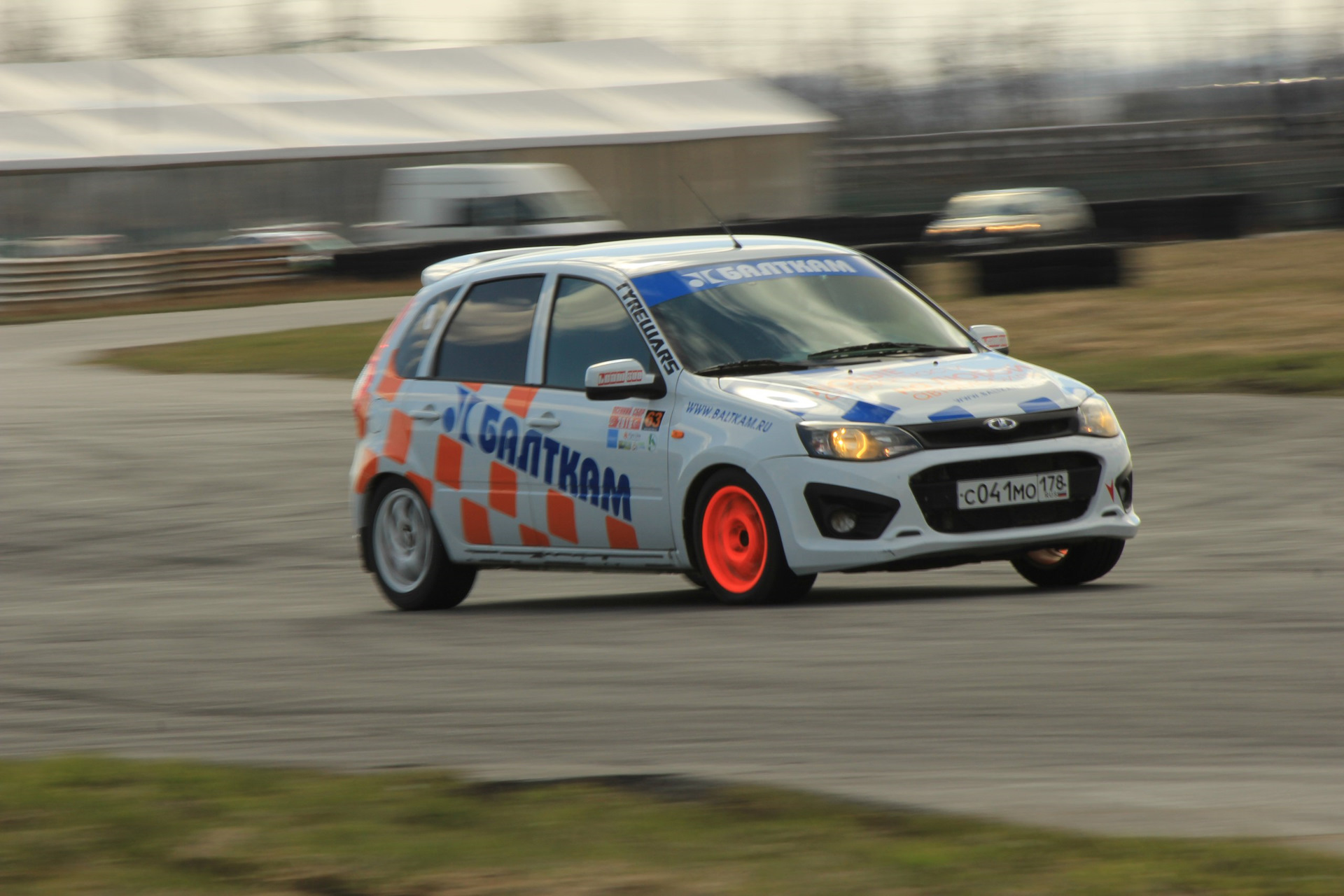 Спорт ваза. Lada Kalina Sport 281. Лада Калина спорт 2 track. Lada Kalina Sport RTCC (1119) '2006–07. Лада Калина спортивная версия.