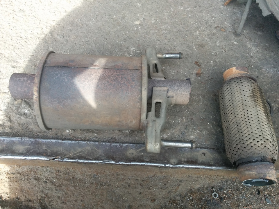 Замена гофры выхлопной системы — Hyundai i30 (1G), 1,6 л, 2009 года ...