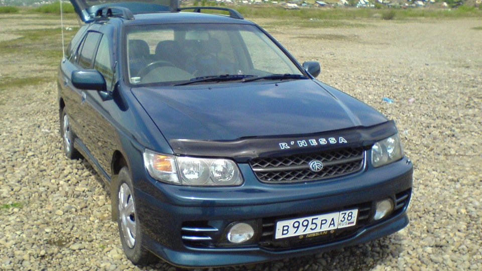 nissan rnessa салон