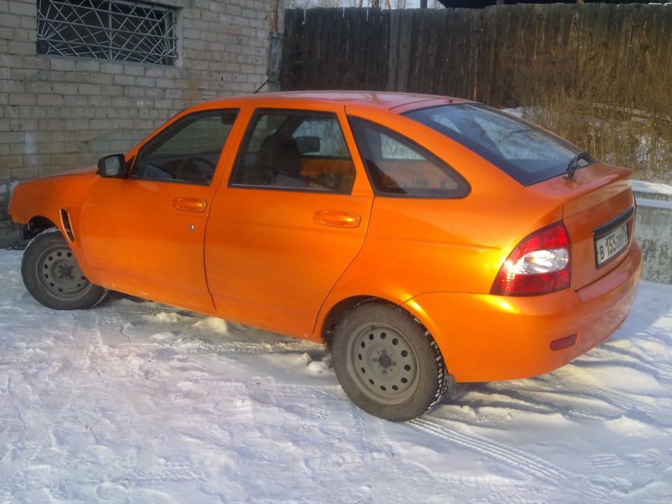 Lada Priora Coupe оранжевая