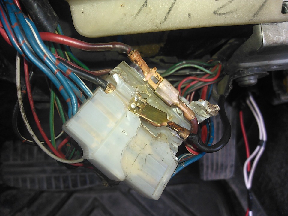 Проводка под панелью и предохранители, часть 1 — Mitsubishi Galant (6G ...