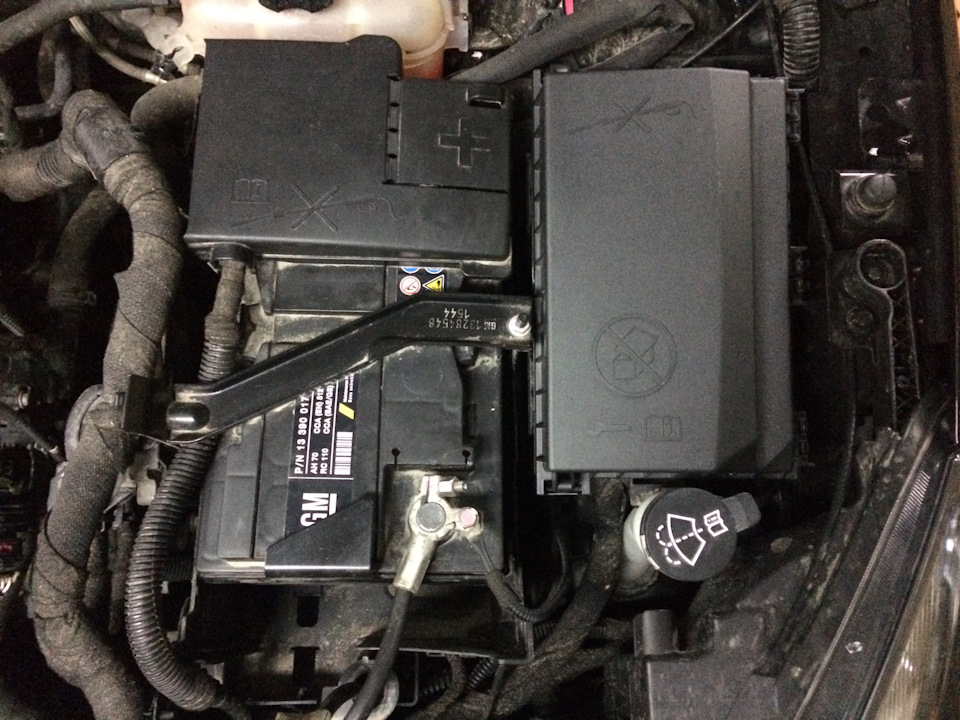 Блок предохранителей Opel Astra J (2009-2012), 13318783 - купить запчасть в Санк