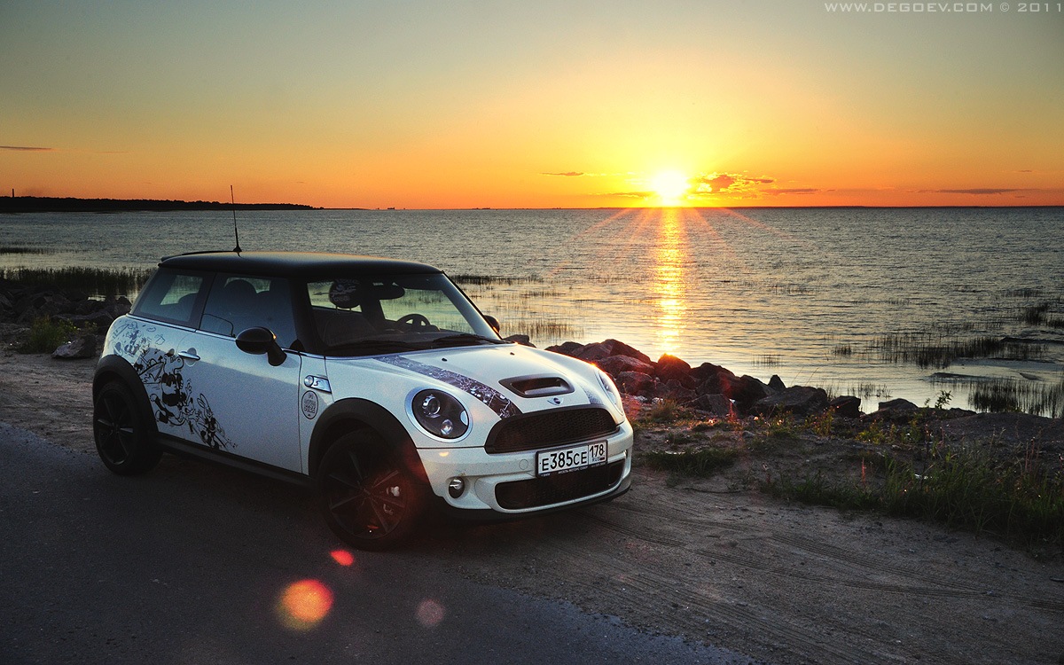 Mini Cooper s 5 у моря