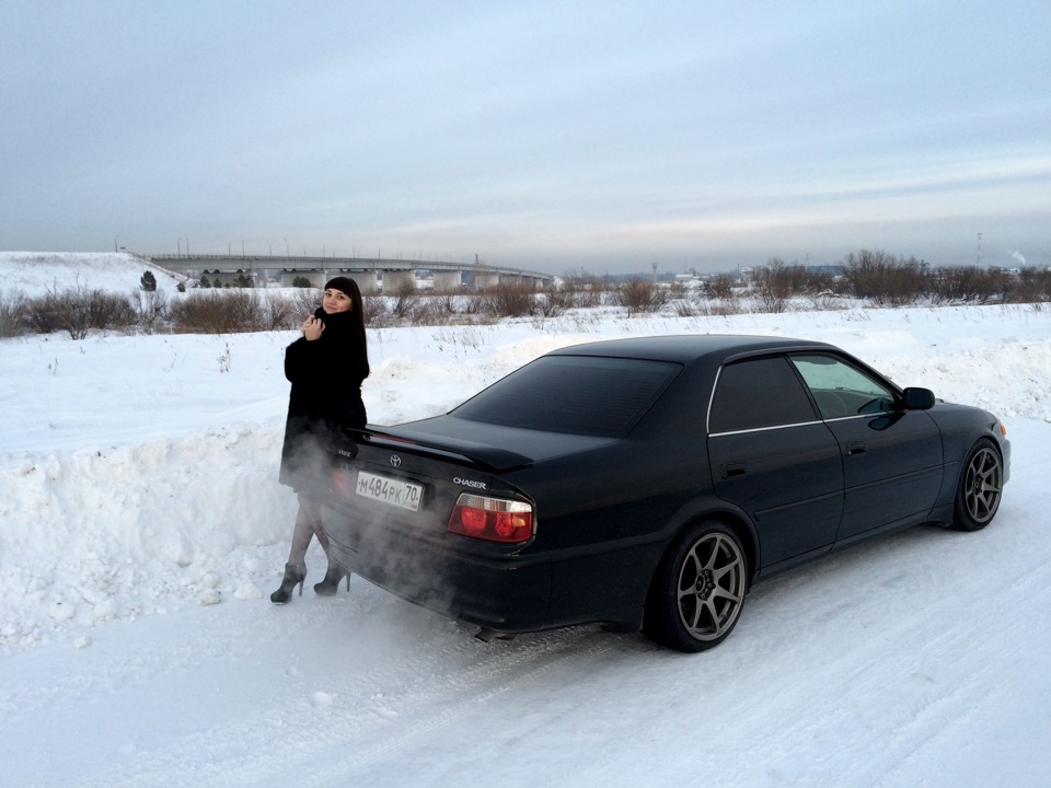 Дром ужур. Toyota Chaser 100 черный зимой. Тойота Чайзер 100 зима. Тойота Чайзер зимой. Чайзер 100 зимой.