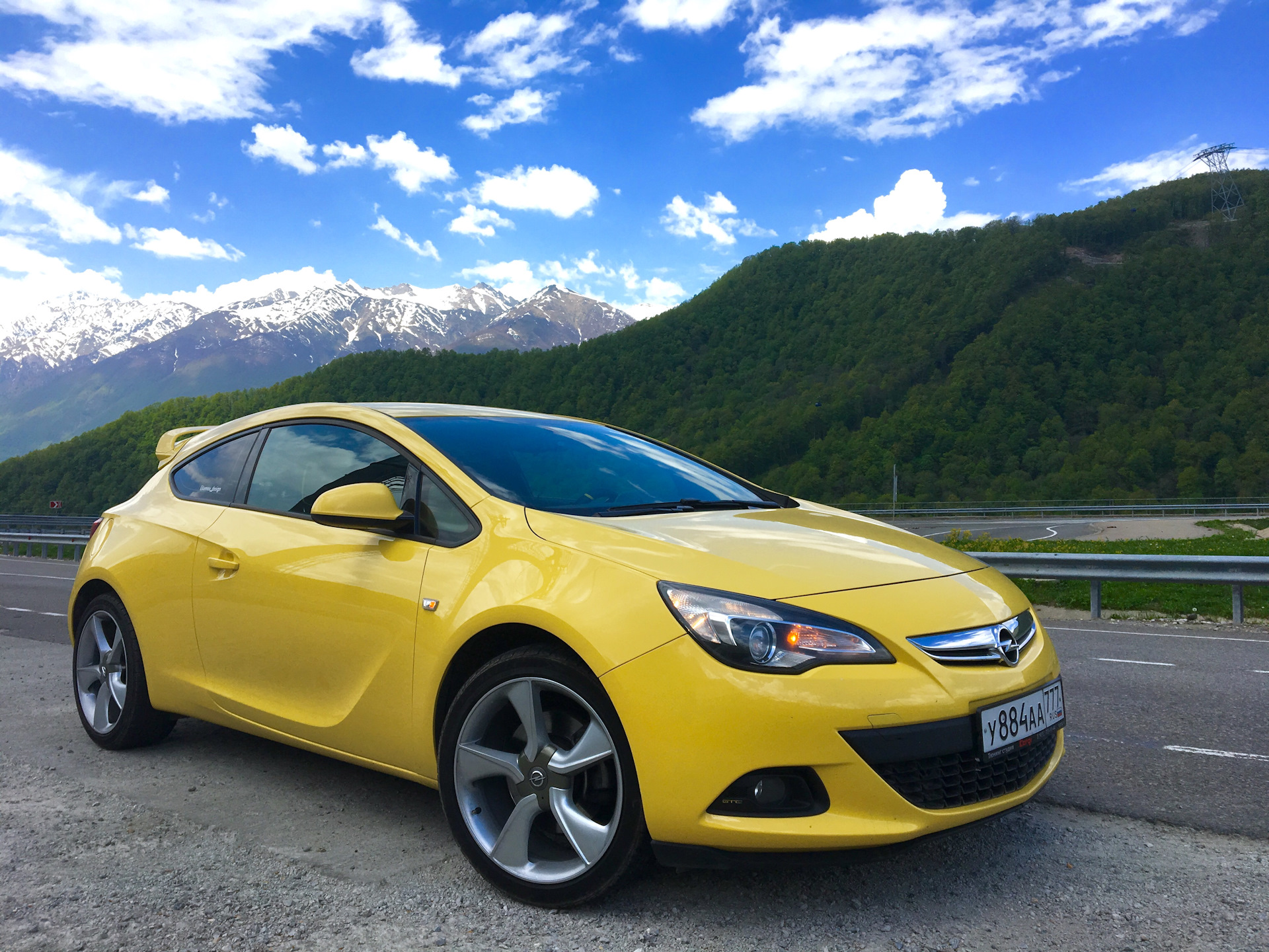 Opel astra gtc фото